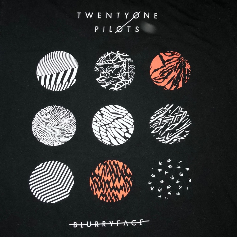 SOLD Twenty One Pilots Black t shirt blurryface XL - Picture 3 of 7